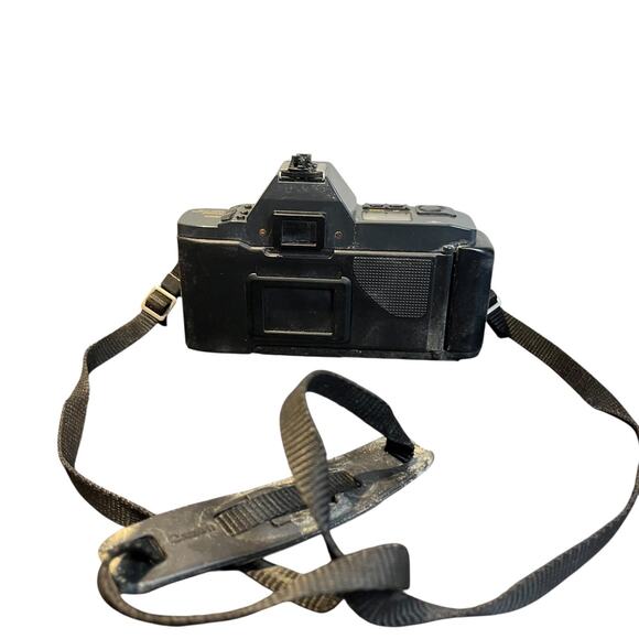 Canon T70 35mm SLR Camera with 50mm & 70-210mm Lens untested - Picture 5 of 9